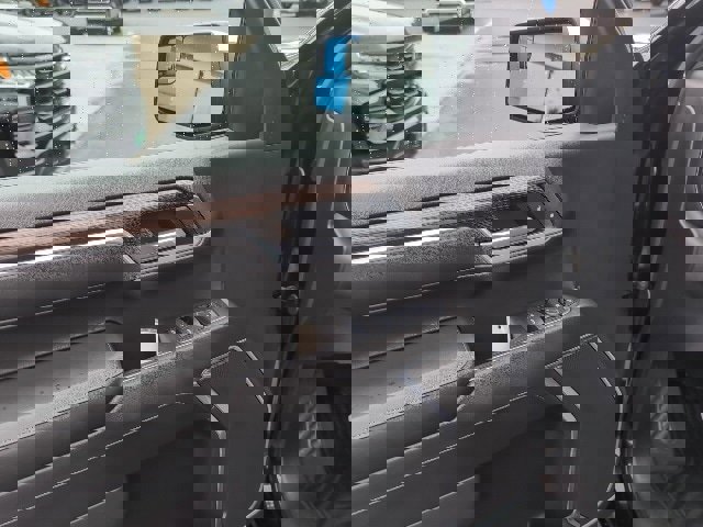 Used 2025 Chevrolet Silverado 1500 LT image 21