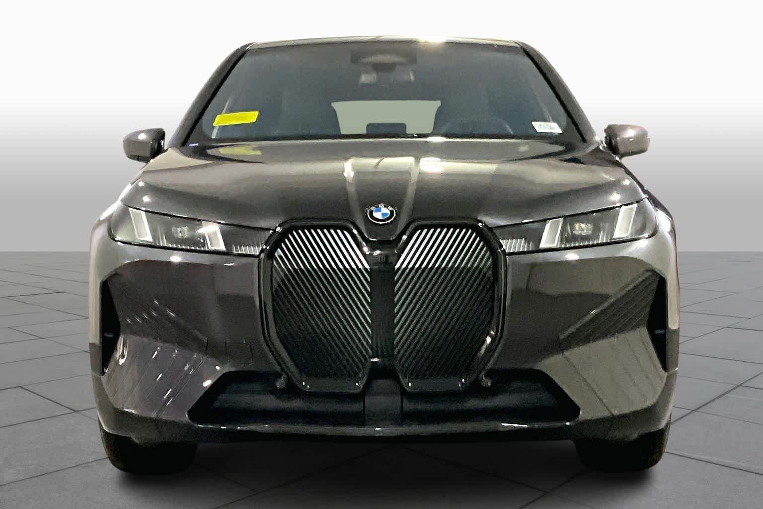 New 2026 BMW iX xDrive45 w/ Premium Package AWD/4WD image 2