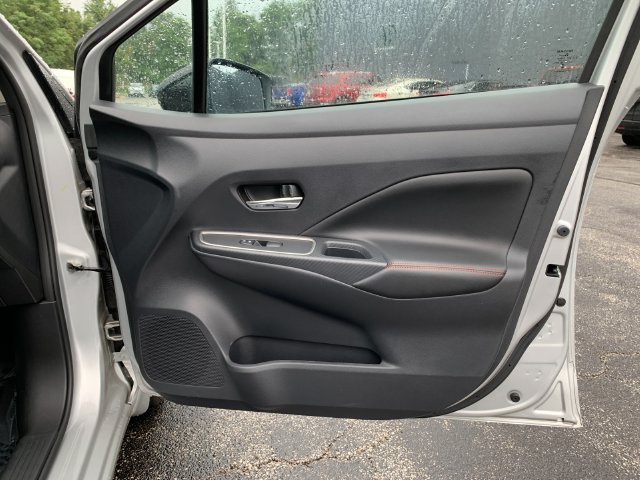 Used 2025 Nissan Versa SR w/ Trunk Package FWD image 18