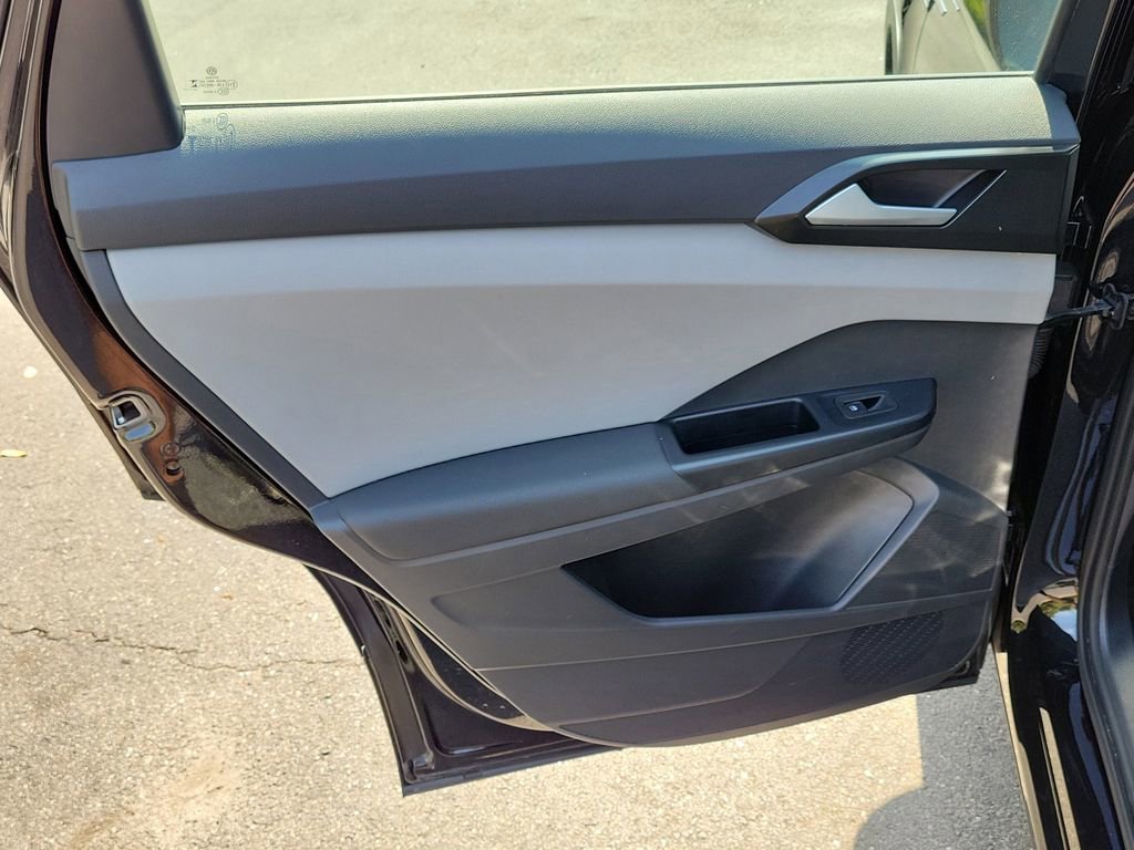 Used 2023 Volkswagen Taos S image 8