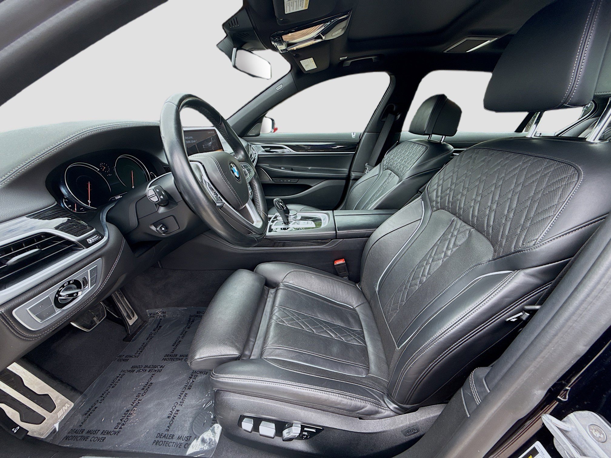 Used 2019 BMW 750i image 17