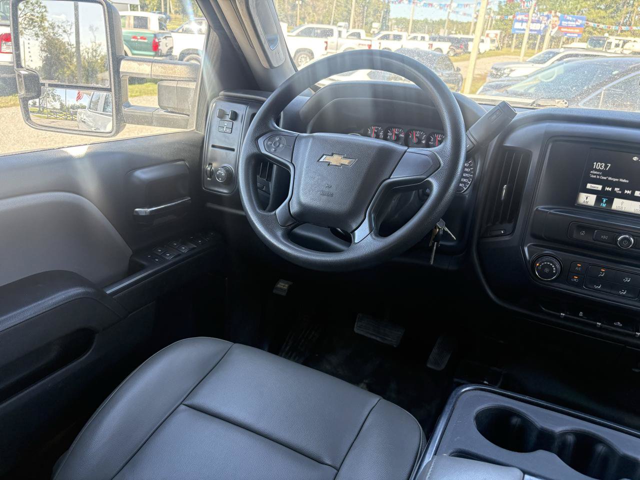 Used 2019 Chevrolet Silverado 2500 W/T AWD/4WD image 17