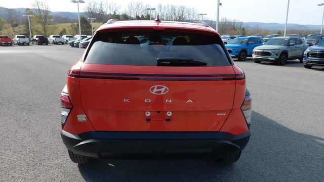 Used 2025 Hyundai Kona SEL image 5