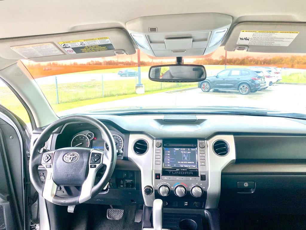 Used 2017 Toyota Tundra SR5 w/ SR5 Upgrade Package AWD/4WD image 18