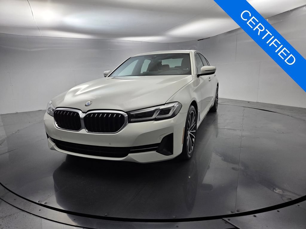 Used 2023 BMW 540i w/ Premium Package RWD image 4