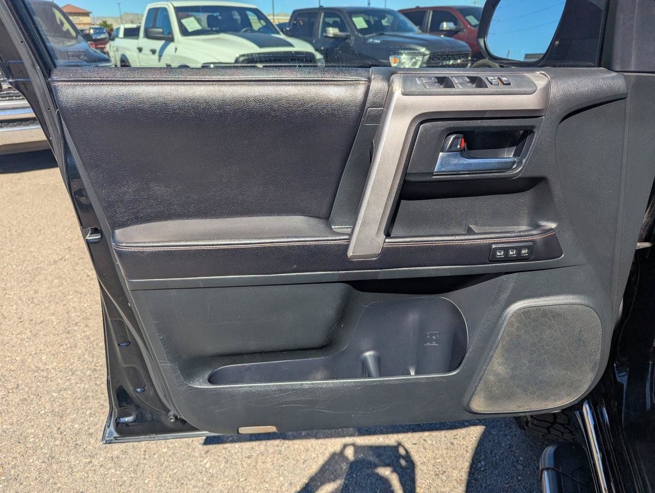 Used 2016 Toyota 4Runner Limited AWD/4WD image 9