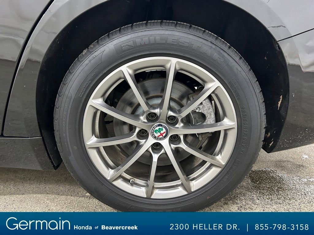 Used 2018 Alfa Romeo Giulia AWD image 14