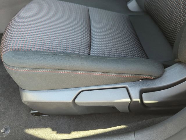 New 2026 Nissan Sentra SR w/ Floor Mat Package FWD image 33