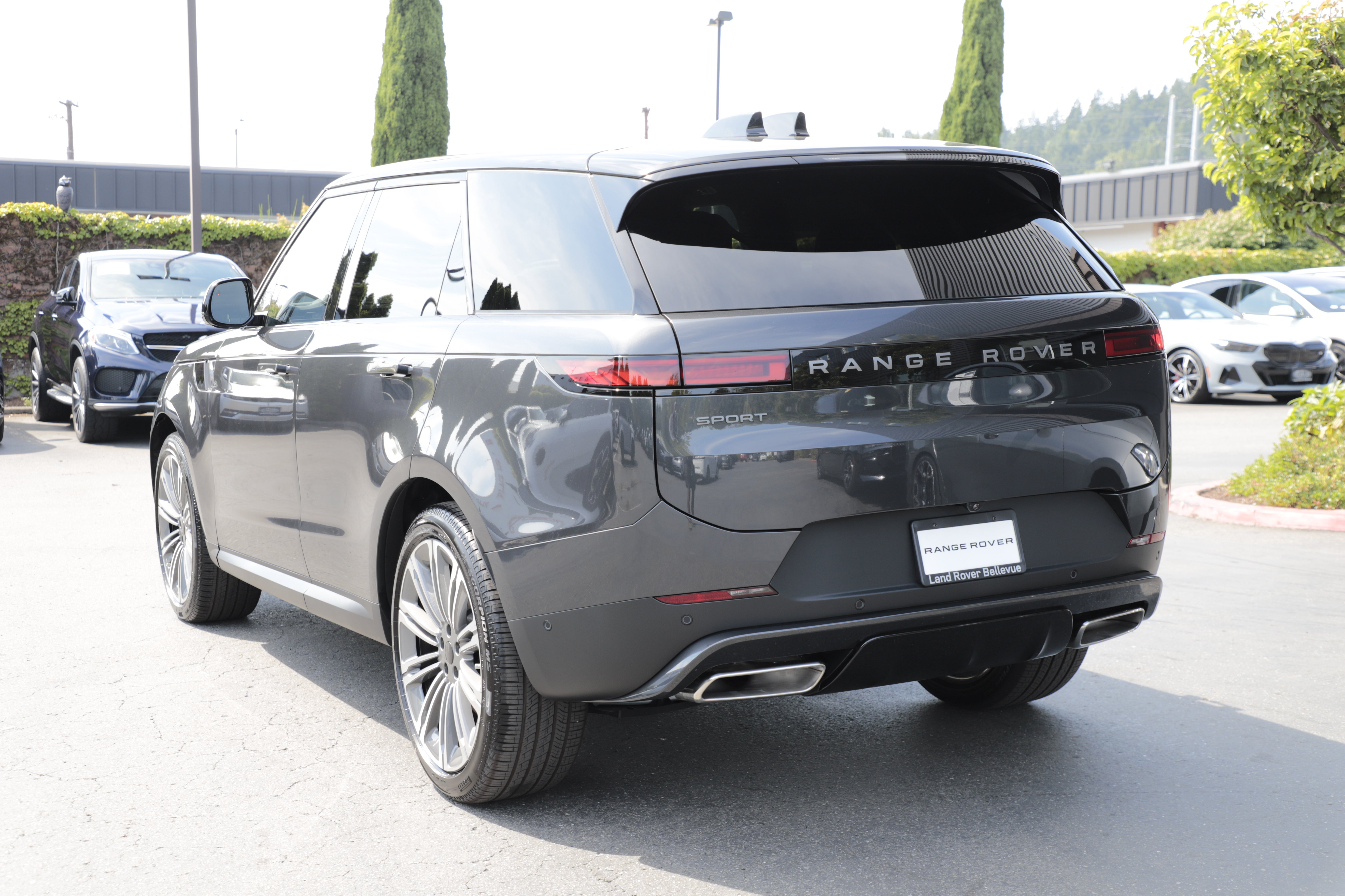 New 2026 Land Rover Range Rover Sport SE AWD/4WD image 4