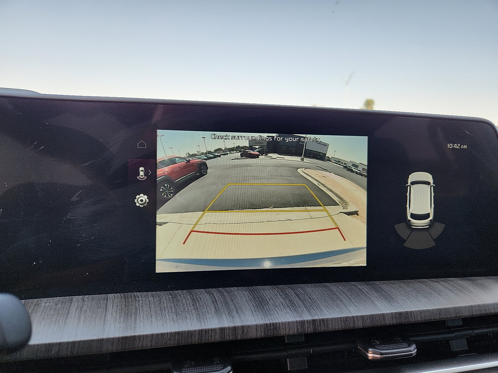 Used 2025 Kia Telluride EX w/ EX Captain's Chair Package image 18