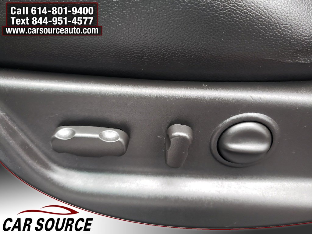 Used 2012 GMC Yukon XL SLT w/ Regional Value Package image 18