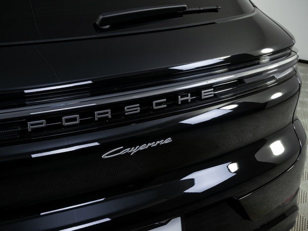 New 2026 Porsche Cayenne image 38