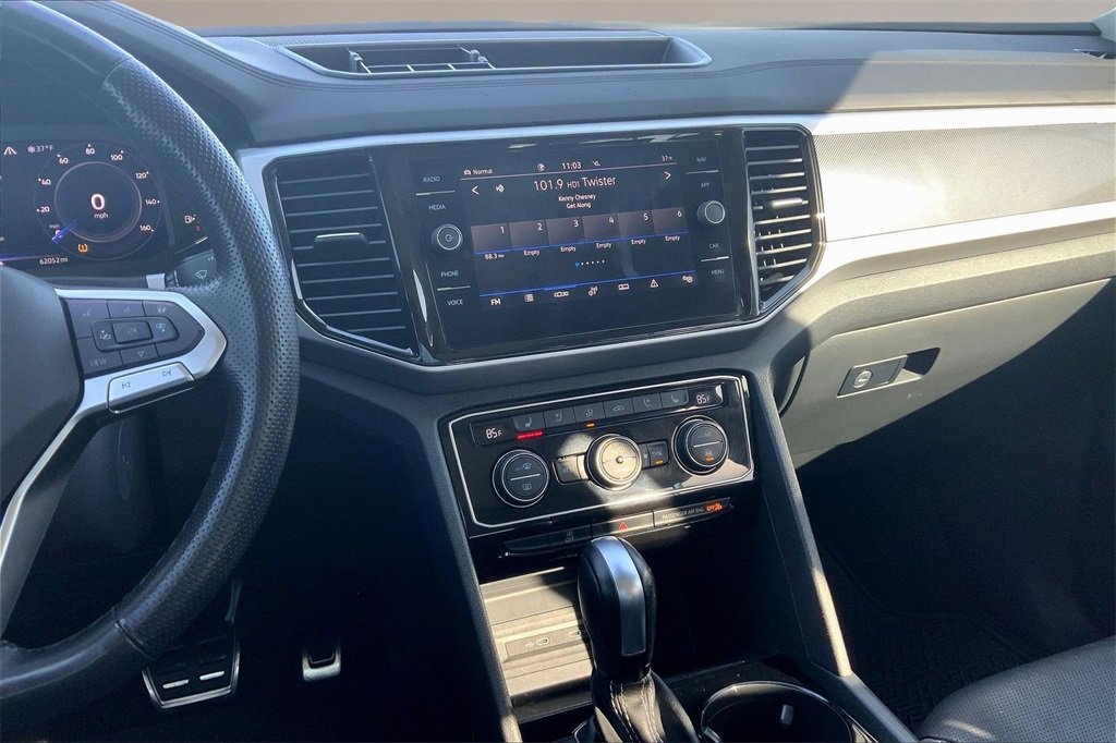 Used 2022 Volkswagen Atlas SEL Premium image 6