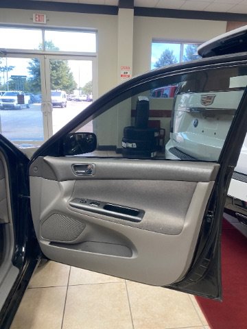 Used 2006 Toyota Camry LE FWD image 9