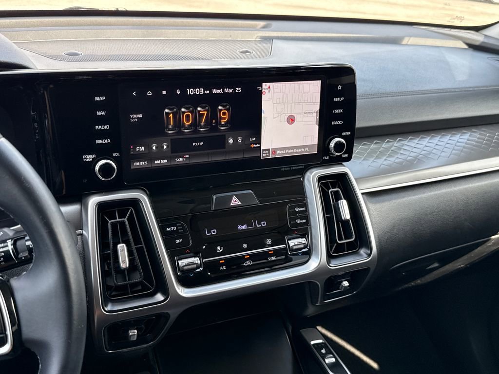 Used 2022 Kia Sorento S image 18