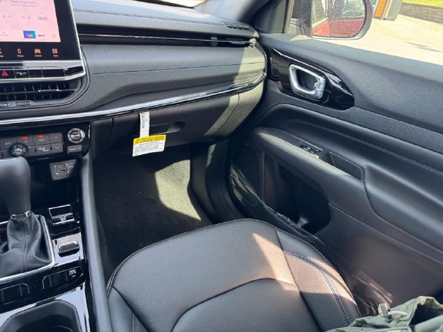 New 2026 Jeep Compass Limited w/ Sun, Sound & Navigation Group AWD/4WD image 16