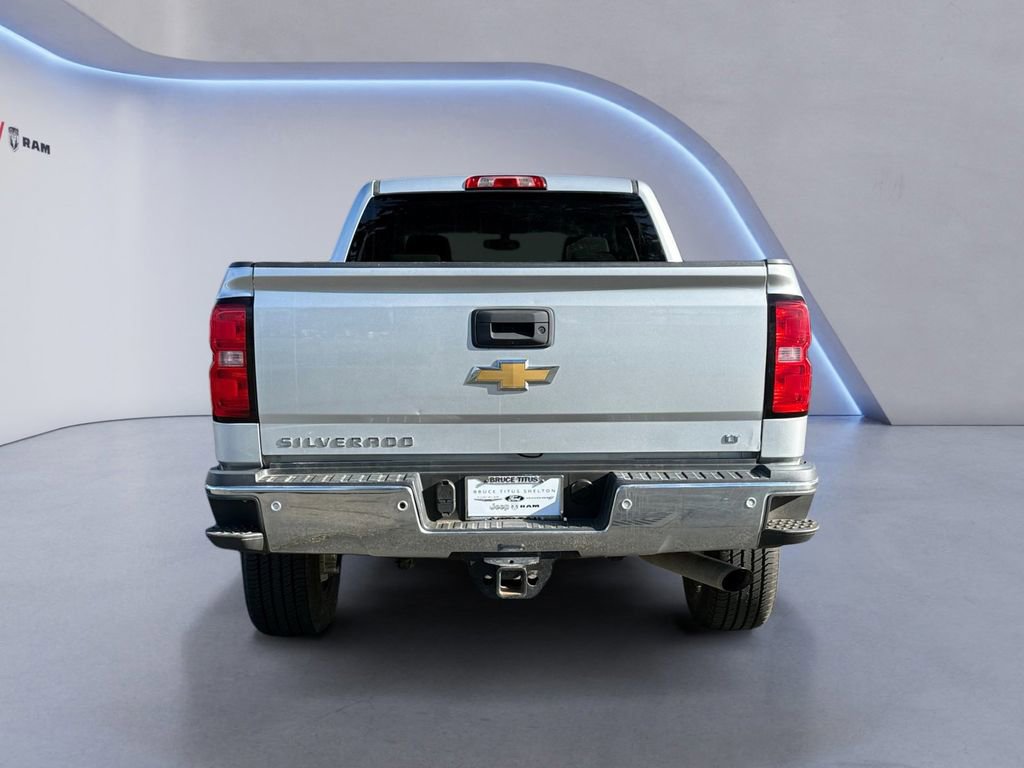 Used 2019 Chevrolet Silverado 2500 LT AWD/4WD image 4