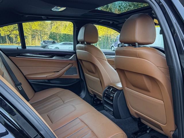 Used 2023 BMW 540i xDrive w/ M Sport Package image 39