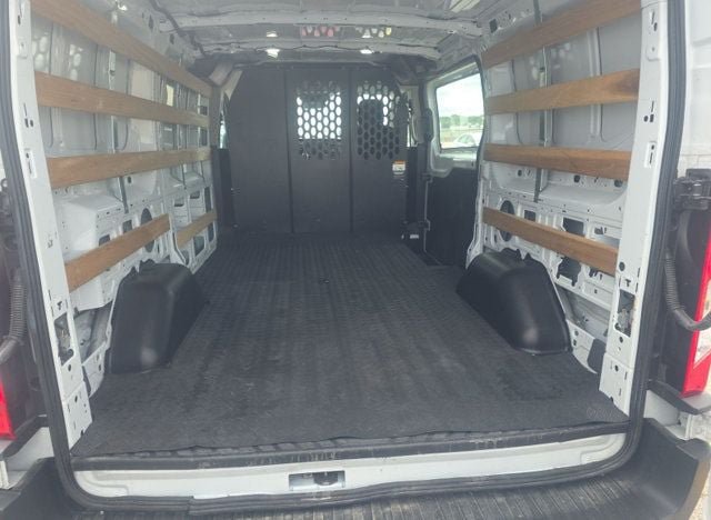 Used 2025 Ford Transit 250 Low Roof w/ Exterior Upgrade Package RWD image 5