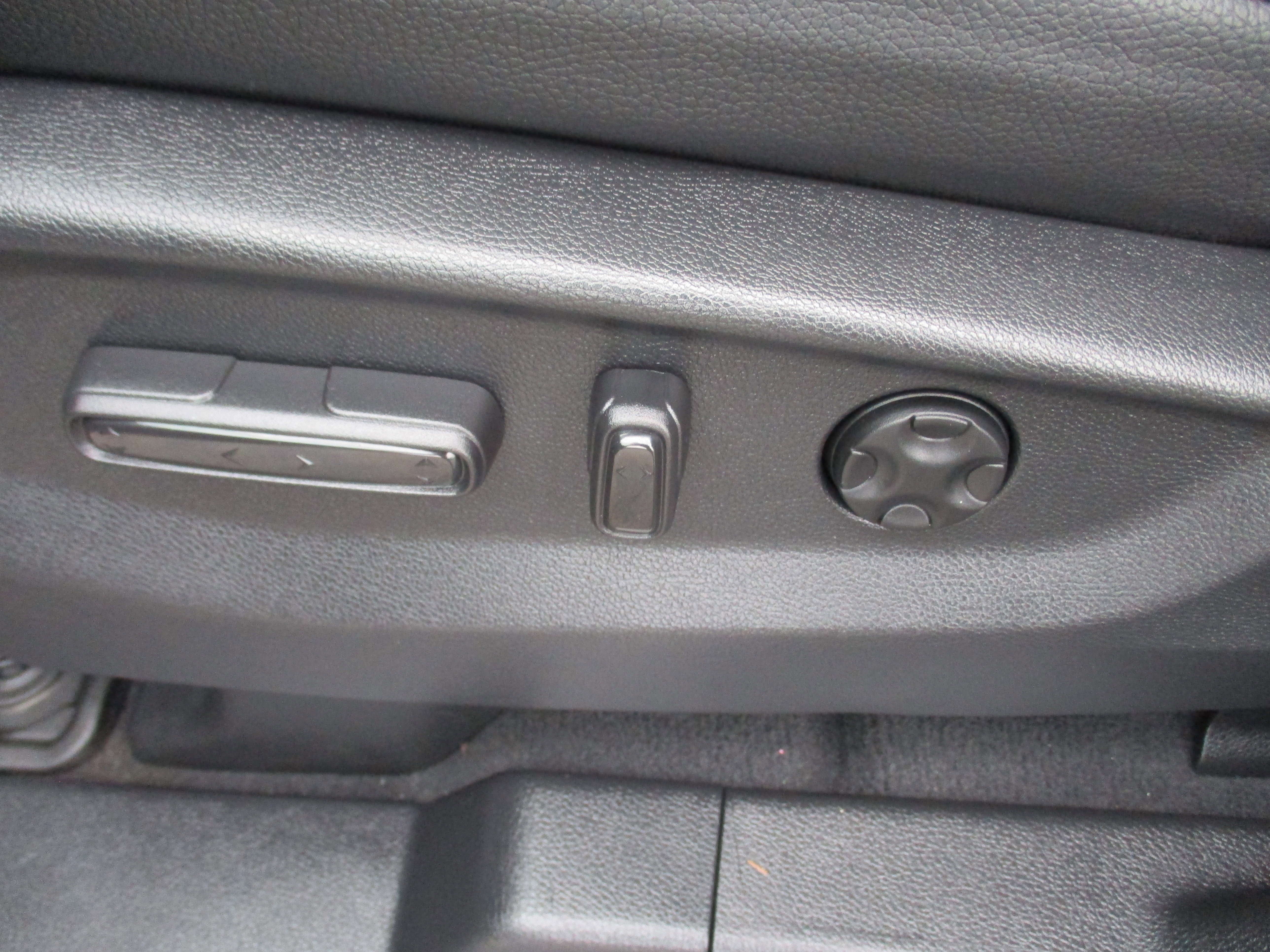 Certified 2025 Honda Odyssey EX-L image 17