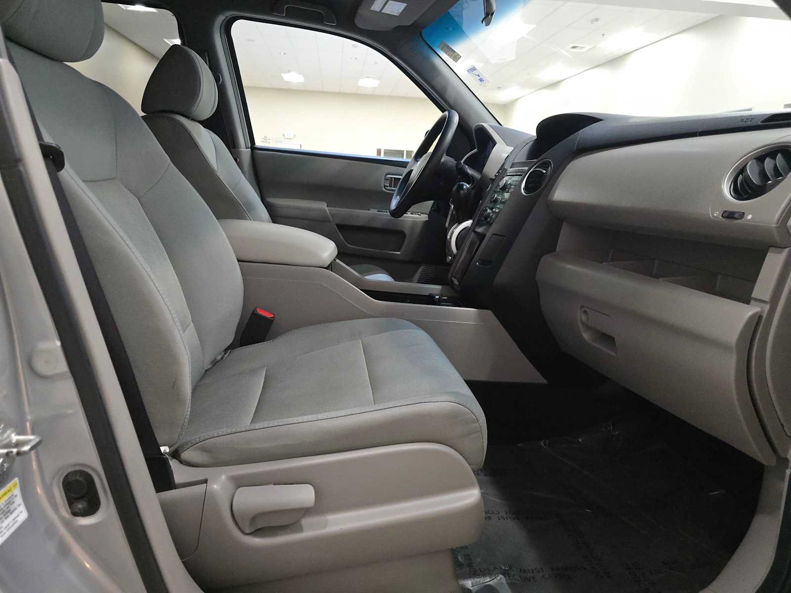 Used 2010 Honda Pilot LX image 26