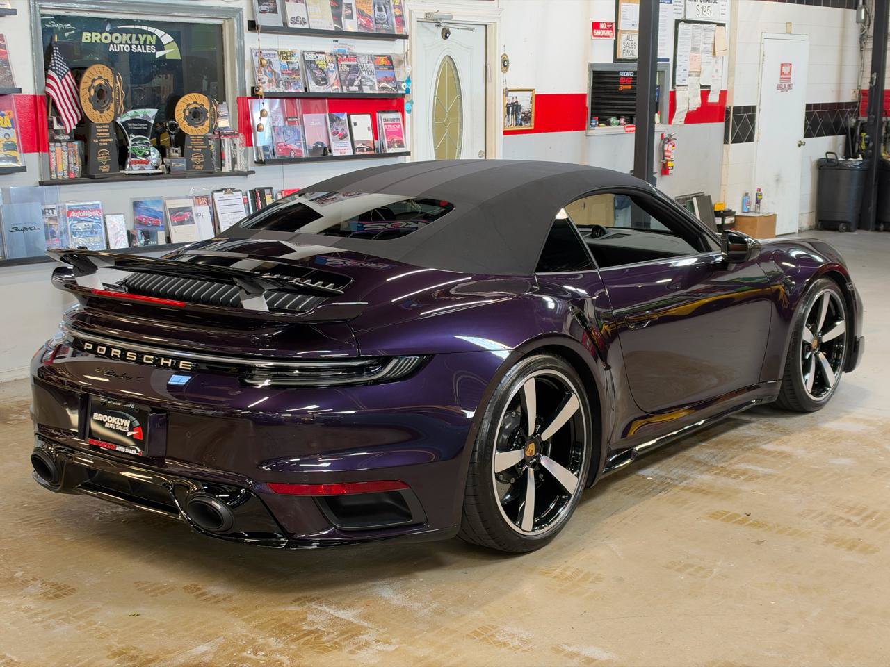 Used 2024 Porsche 911 Turbo S AWD/4WD image 36