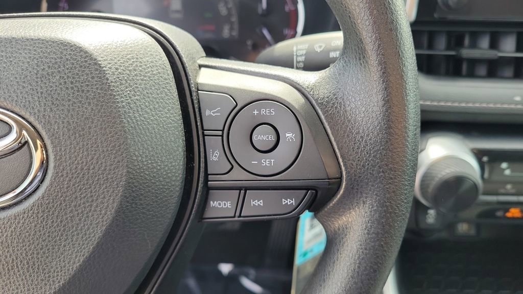 Used 2023 Toyota RAV4 LE FWD image 21