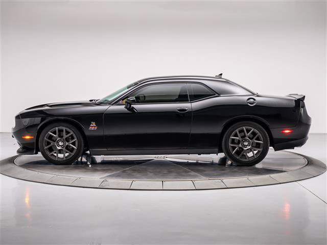 Used 2016 Dodge Challenger R/T Scat Pack RWD image 2