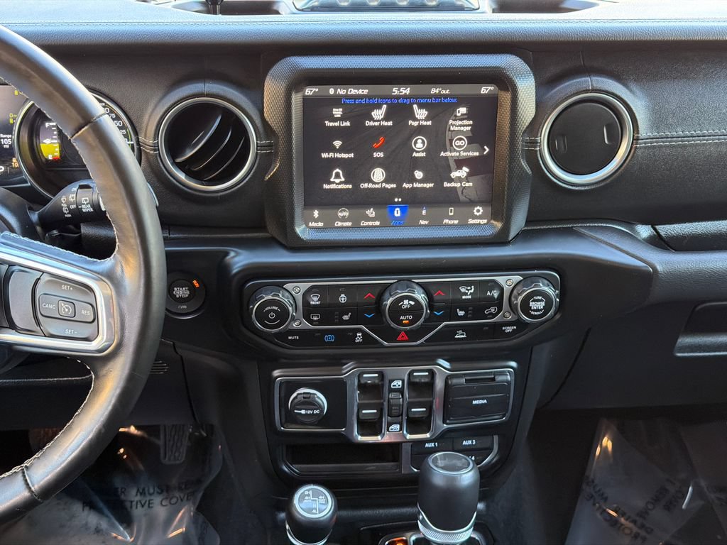 Used 2022 Jeep Wrangler Unlimited Sahara w/ Cold Weather Group AWD/4WD image 19