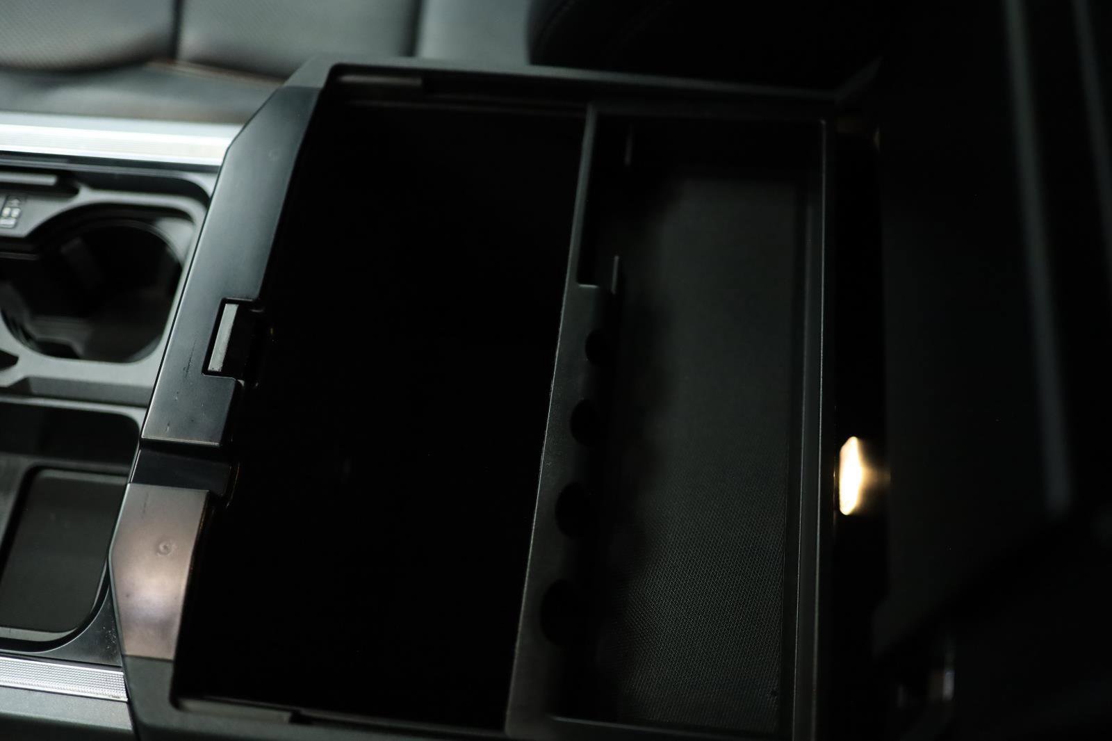 Used 2023 Ford F350 Lariat image 39