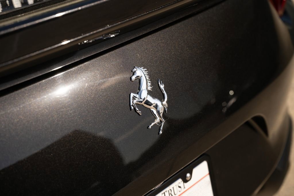 Used 2020 Ferrari 812 Superfast image 21