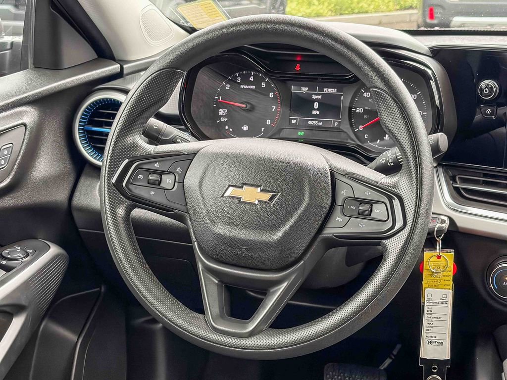 Used 2024 Chevrolet Trax LS image 17