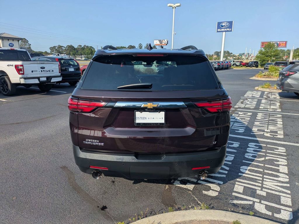 Used 2022 Chevrolet Traverse LT FWD image 6