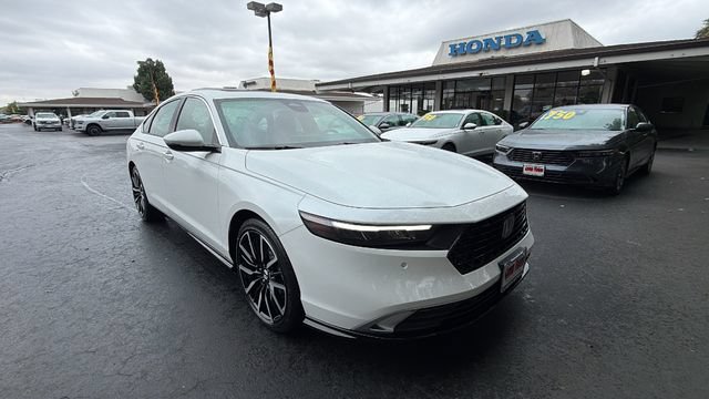 New 2026 Honda Accord Touring image 2