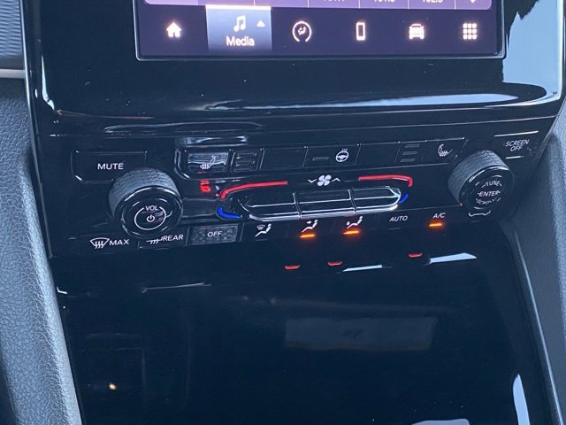 Used 2023 Jeep Grand Cherokee L Altitude image 18