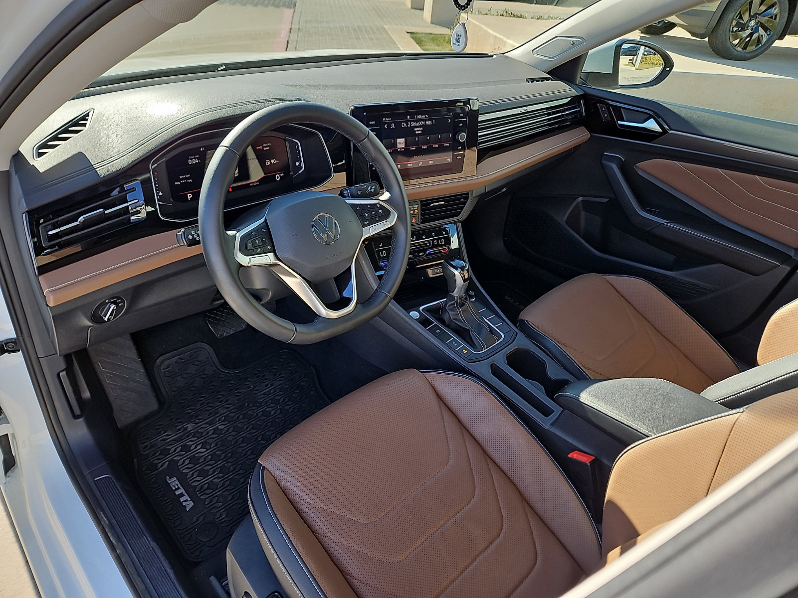 Used 2025 Volkswagen Jetta SEL image 10