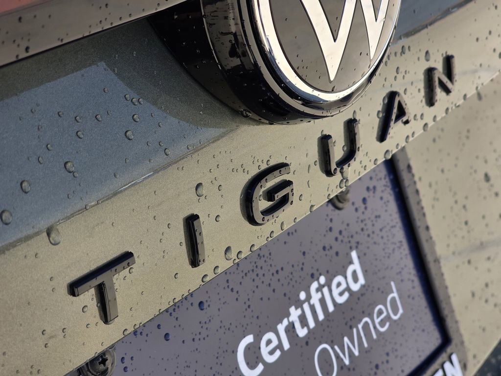 Used 2026 Volkswagen Tiguan SE R-Line image 7