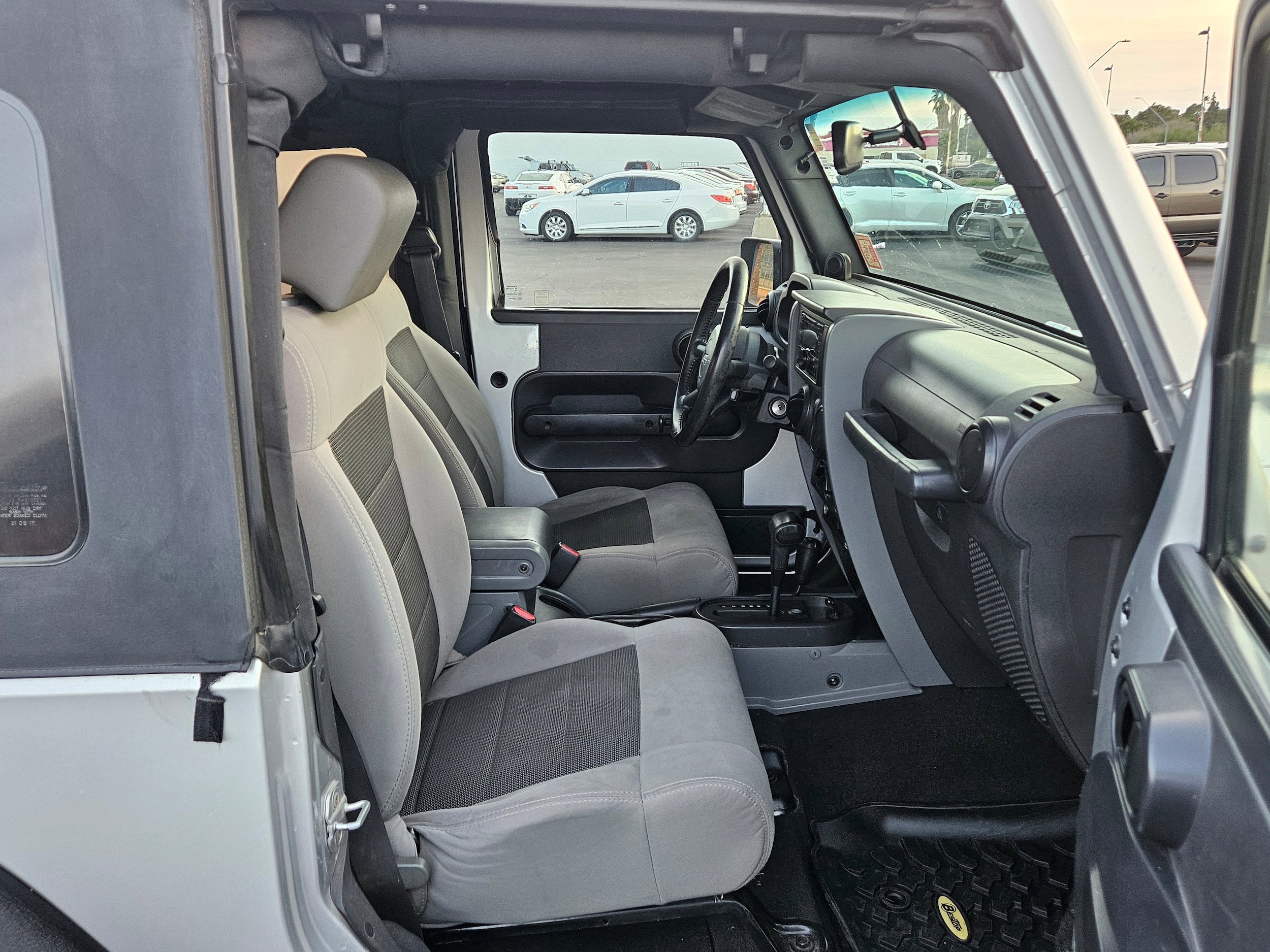 Used 2008 Jeep Wrangler X AWD/4WD image 21