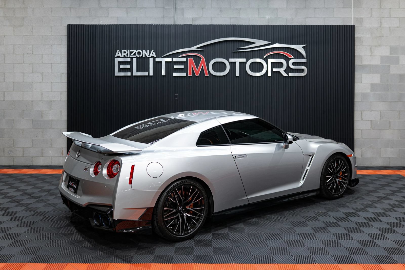 Used 2024 Nissan GT-R Premium w/ Floor Mat Package AWD/4WD image 21