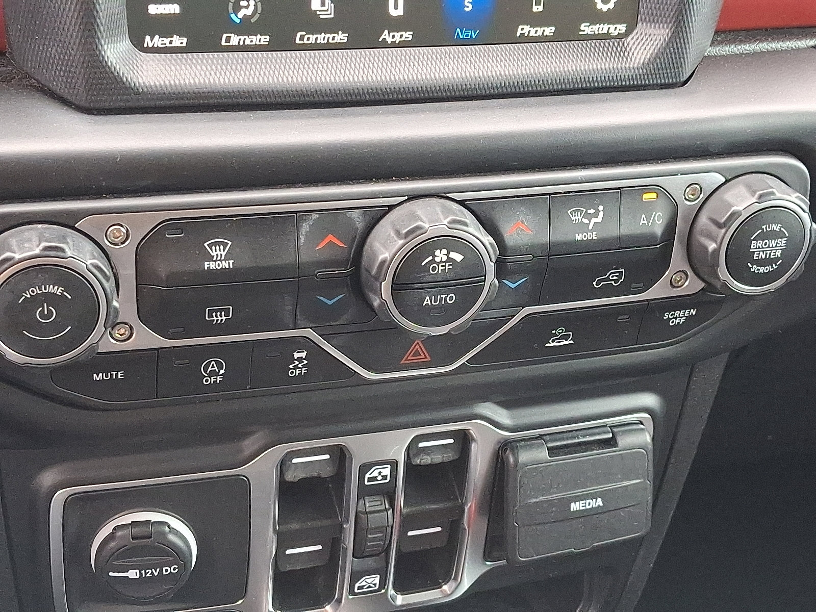 Used 2023 Jeep Wrangler Unlimited Rubicon image 17