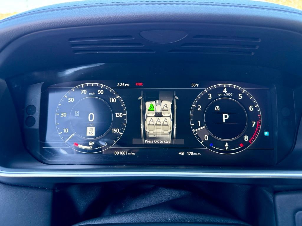 Used 2018 Land Rover Range Rover HSE image 36