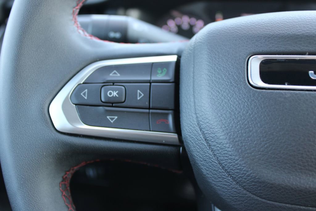 Used 2025 Jeep Compass Trailhawk w/ Trailer Tow Group image 36