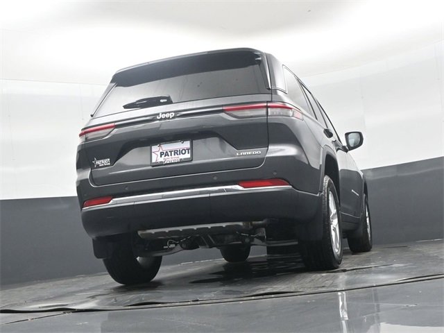 New 2025 Jeep Grand Cherokee Laredo X w/ Luxury Tech Group I image 38