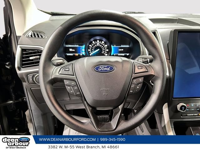 Used 2024 Ford Edge SE w/ Black Appearance Package image 41