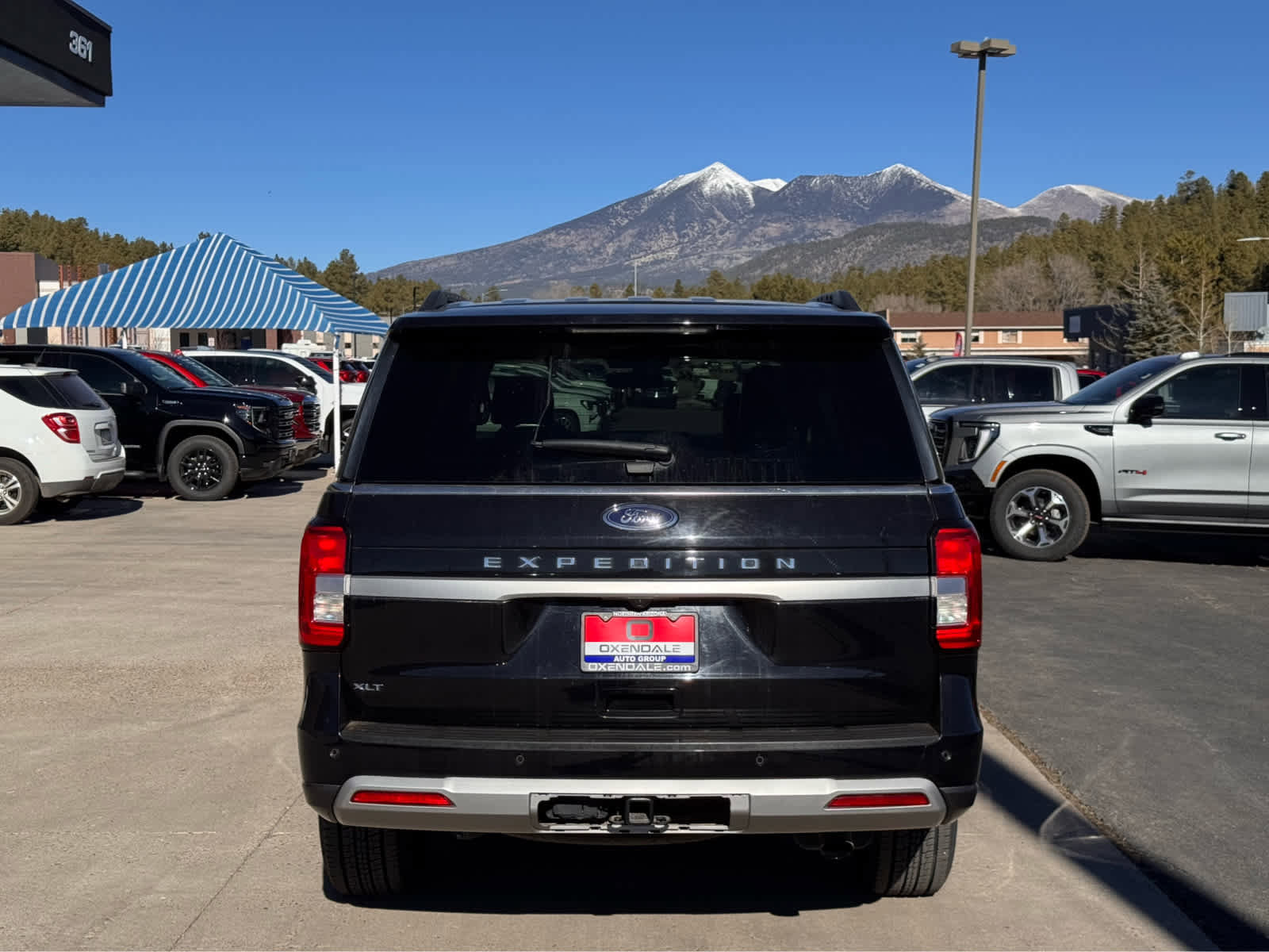 Used 2024 Ford Expedition XLT image 4