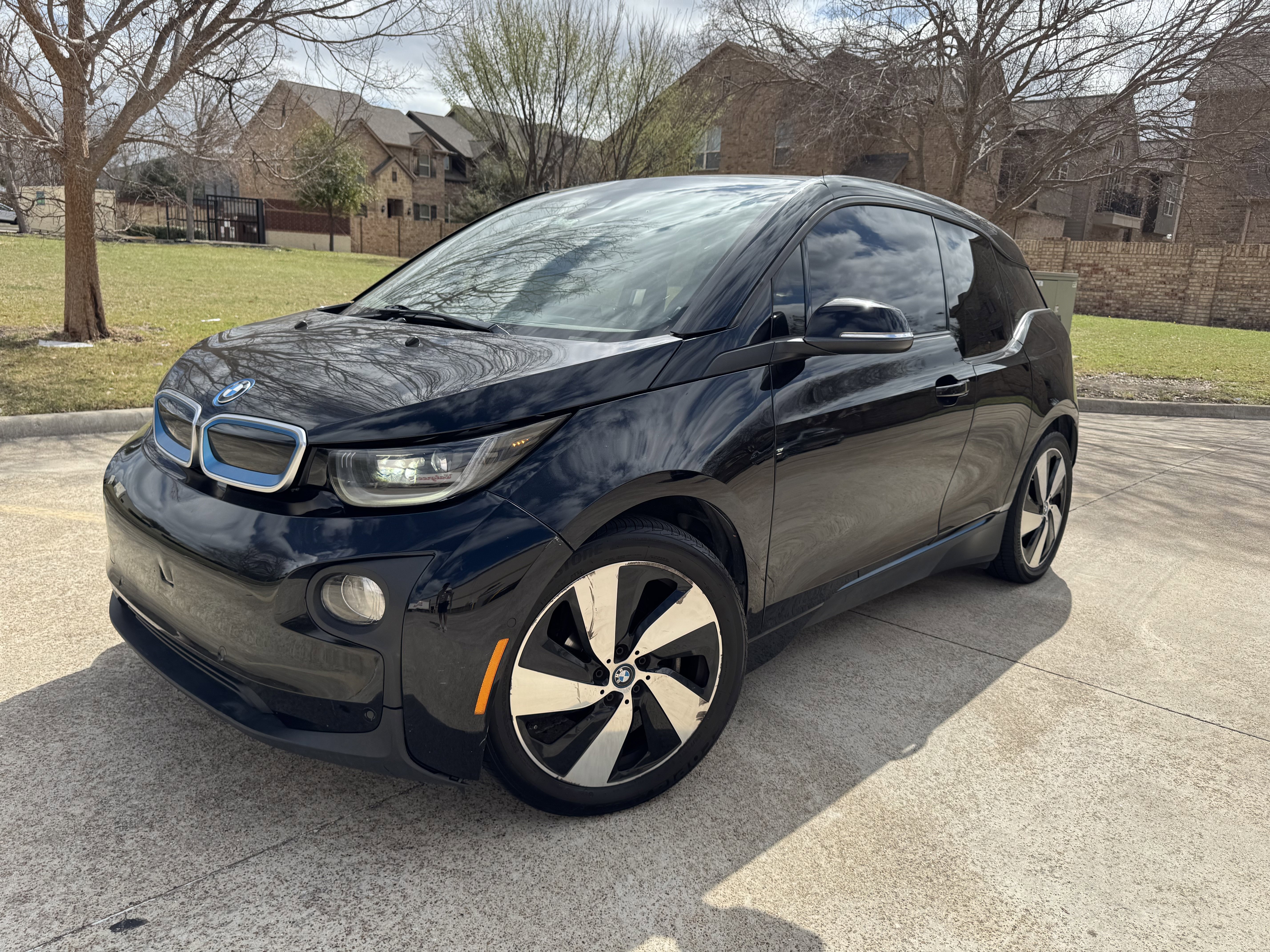 Used 2017 BMW i3 w/ Range Extender image 1