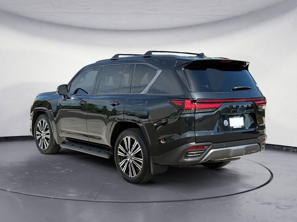 Used 2024 Lexus LX 600 4WD w/ Luxury Package image 4