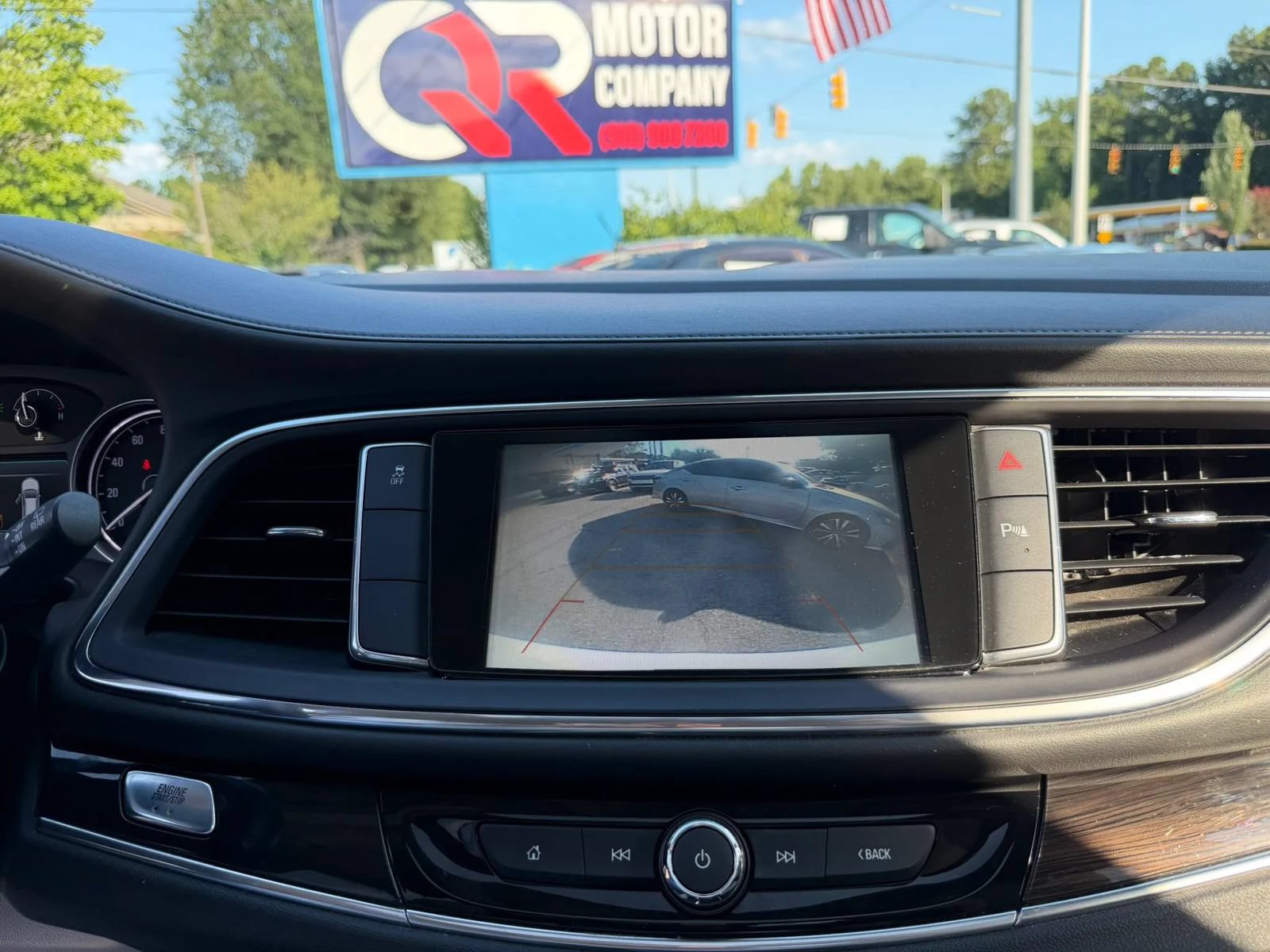 Used 2019 Buick Enclave Essence FWD image 18