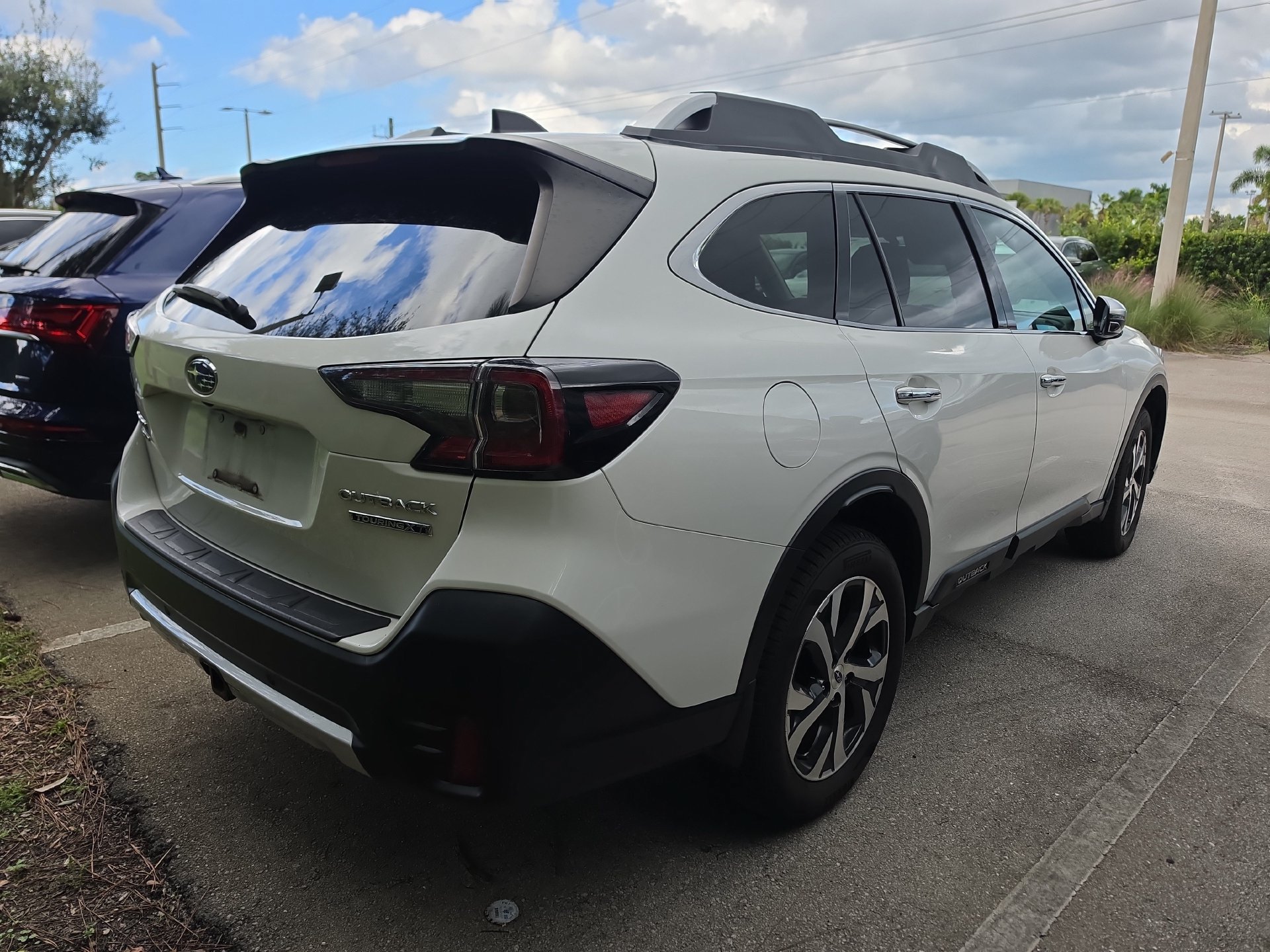 Used 2021 Subaru Outback Touring XT AWD/4WD image 6