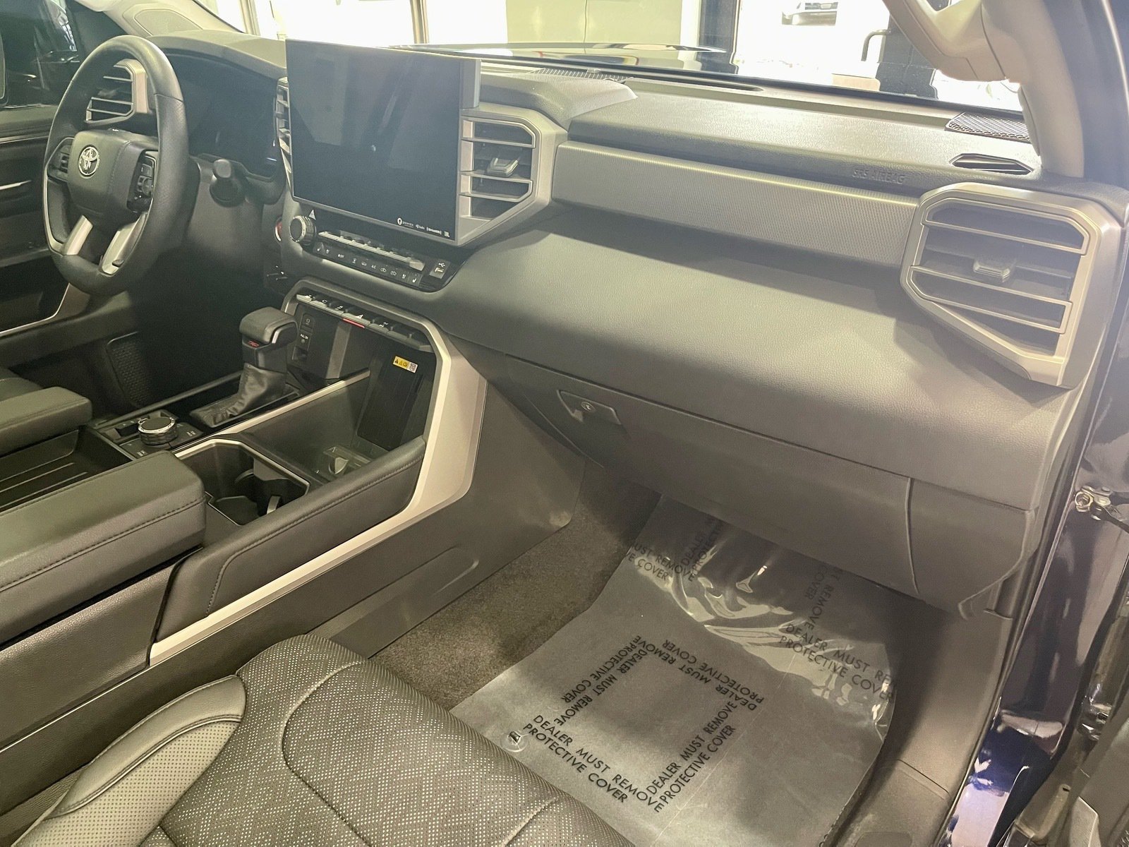 Used 2022 Toyota Tundra Limited w/ TRD Off-Road Package AWD/4WD image 39